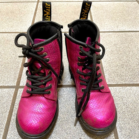 Toddler Girls Dr Marten Lace up Boots - Picture 1 of 6